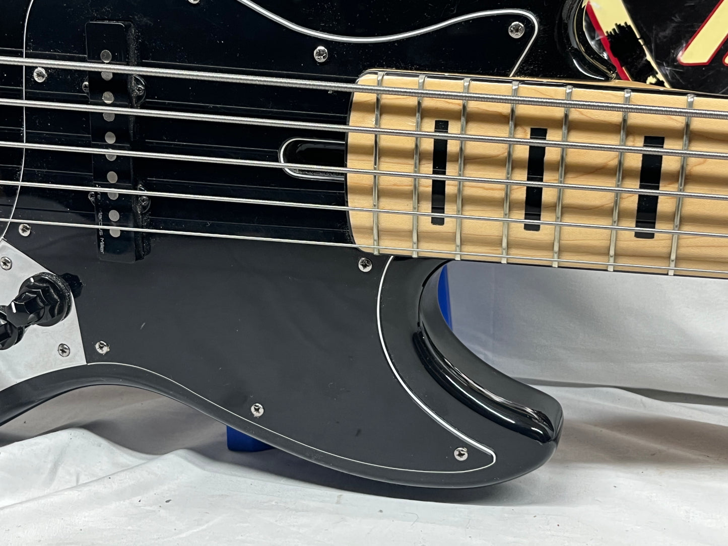 Sire Marcus Miller V7 5-String Electric Bass