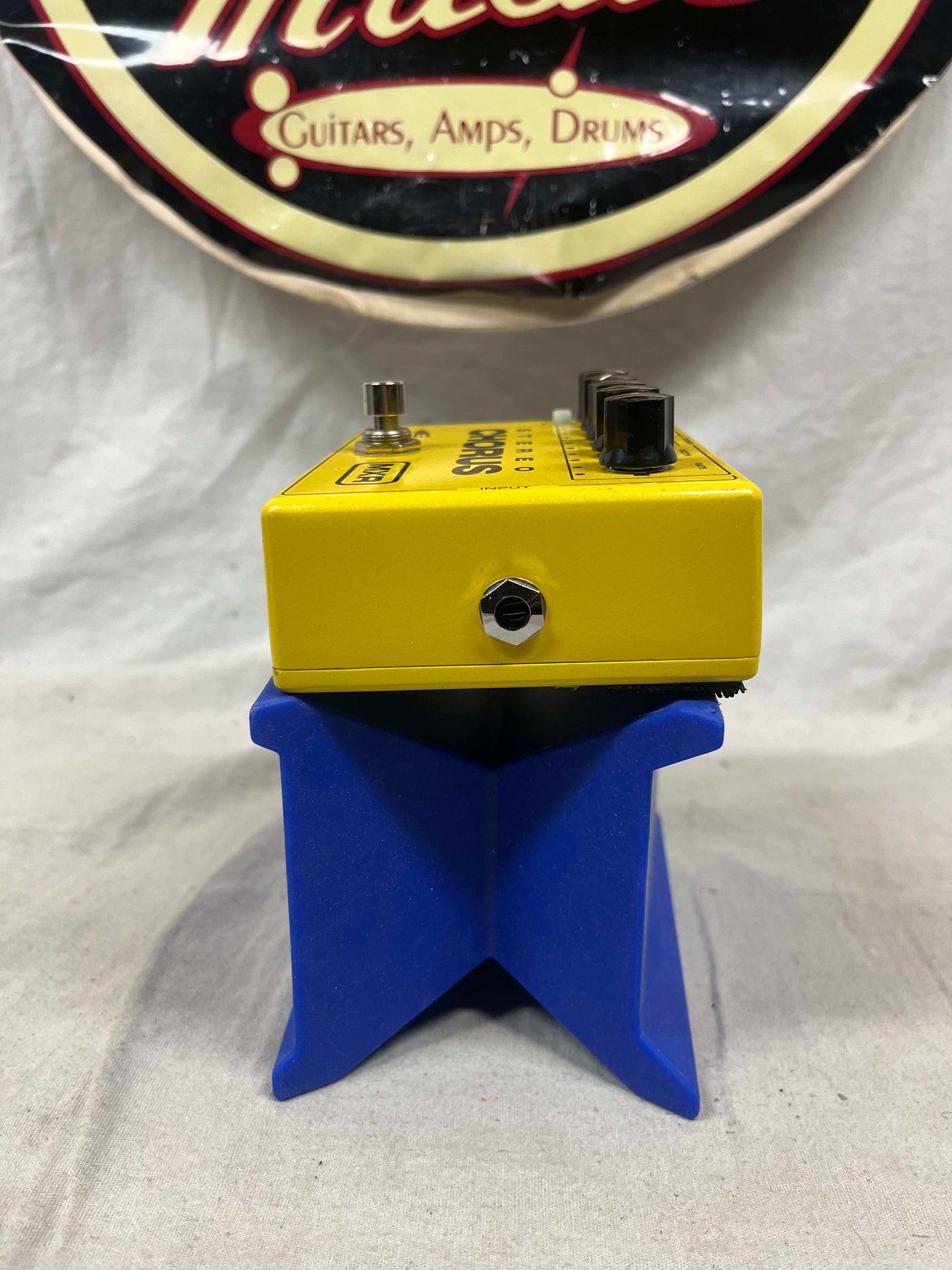 MXR M134 Stereo Chorus Pedal - missing battery covers