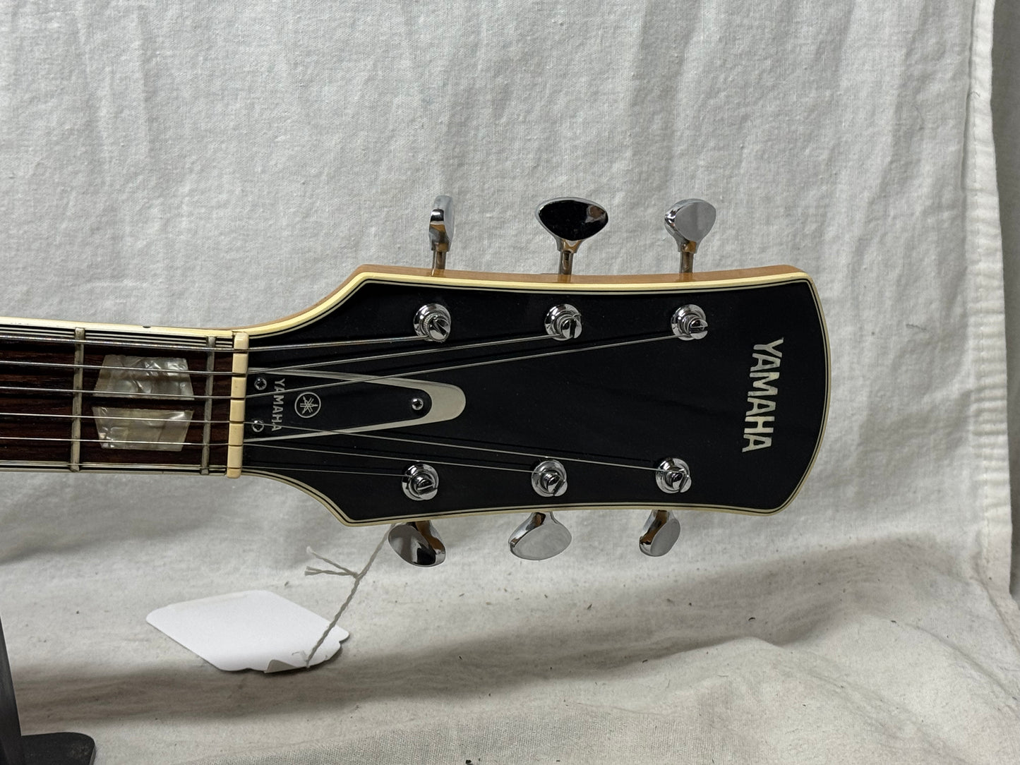 Yamaha AE-11 ae11 Archtop Electric Hollowbody Guitar with Case - Natural
