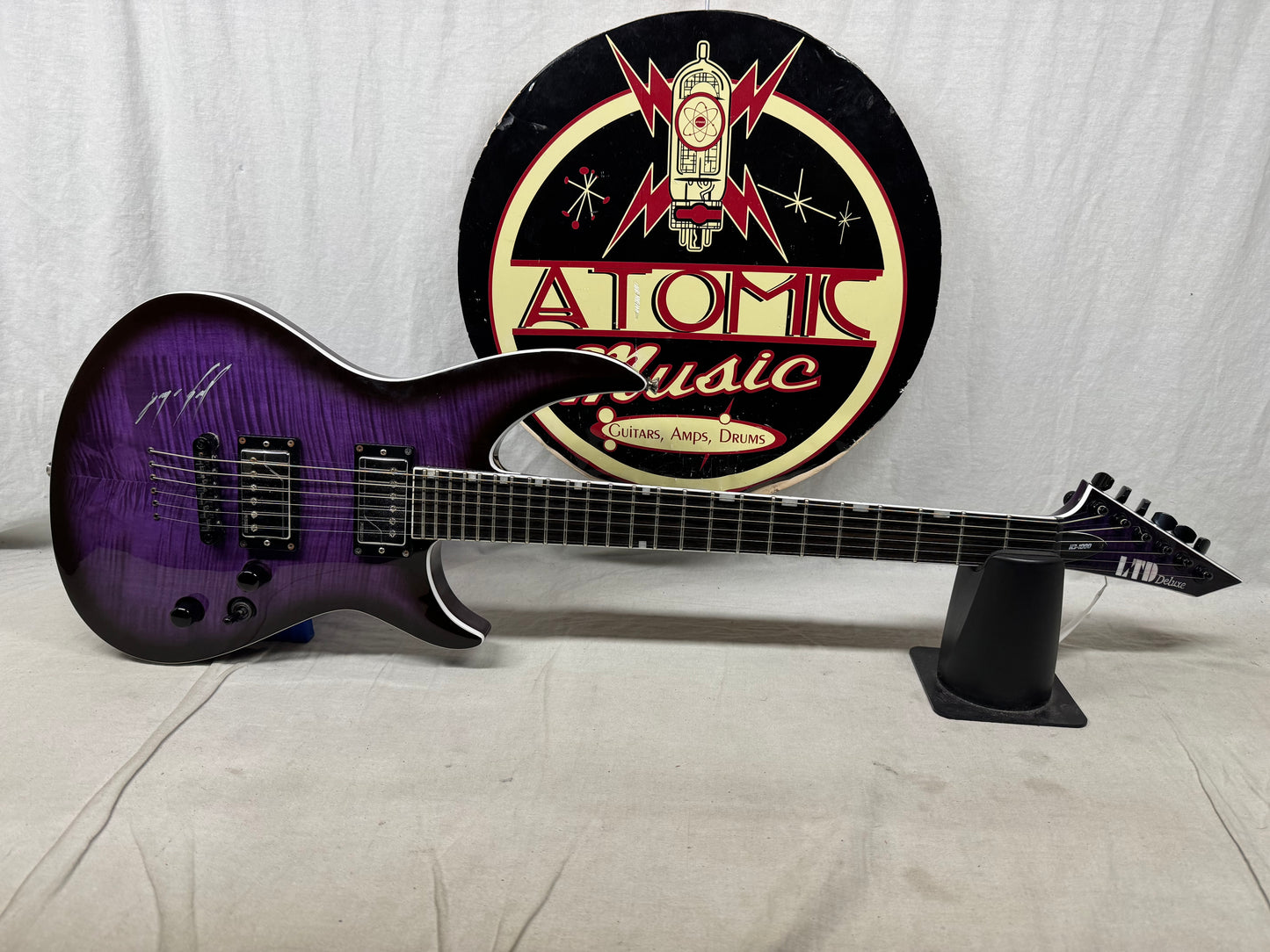 ESP LTD Deluxe H3-1000 h31000 Horizon Guitar - signed by George Lynch 2018
