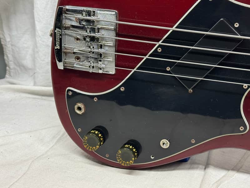 Gibson Victory 4-string Bass with Case - Image 5