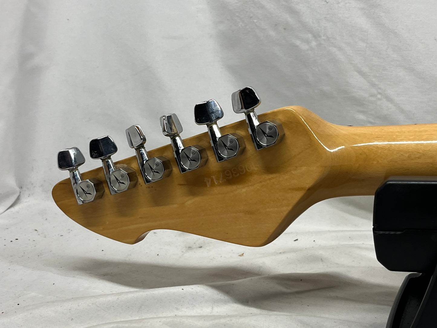 Peavey T-60 Natural Doublecut Electric Guitar