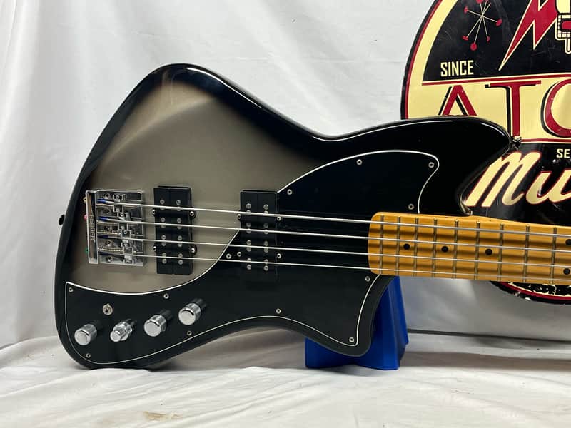 Fender Player Plus Active Meteora 4-String Electric Bass - Image 2