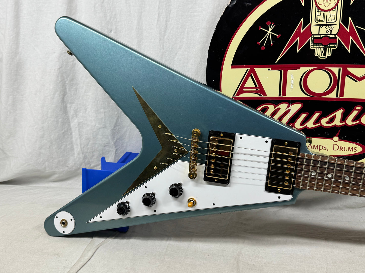 Gibson USA Custom Shop '59 1959 Reissue Flying V Guitar with COA + Case - Pelham Blue