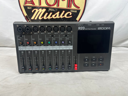 Zoom R20 Multi-Track Recorder with Box and Power Supply