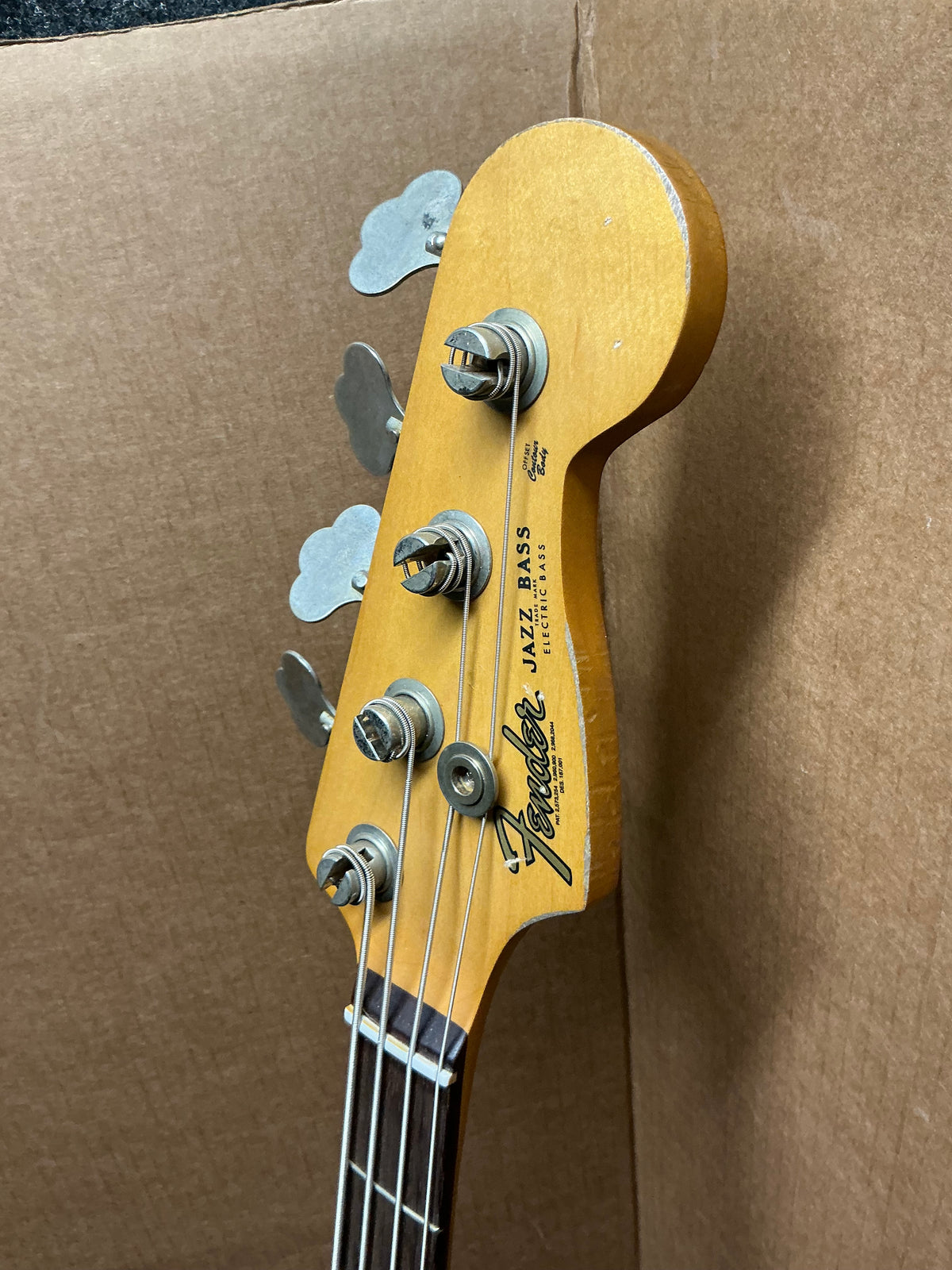 Fender Flea Artist Series Road Worn Signature Jazz Bass 2016 - Present - Shell Pink