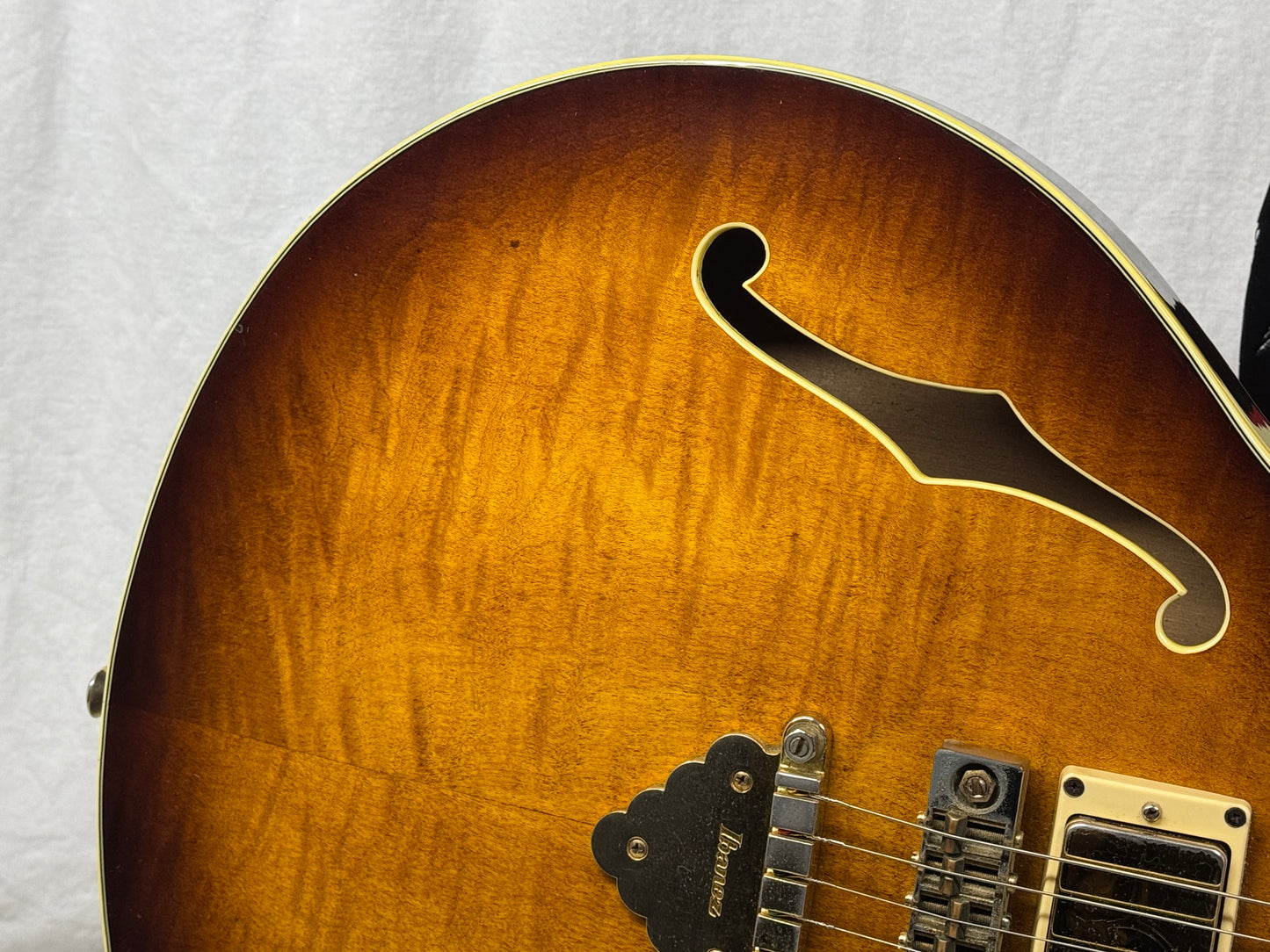 Ibanez Artist 2630-AV Semi-Hollowbody Guitar with Case - MIJ Made In Japan 1979 - Antique Violin
