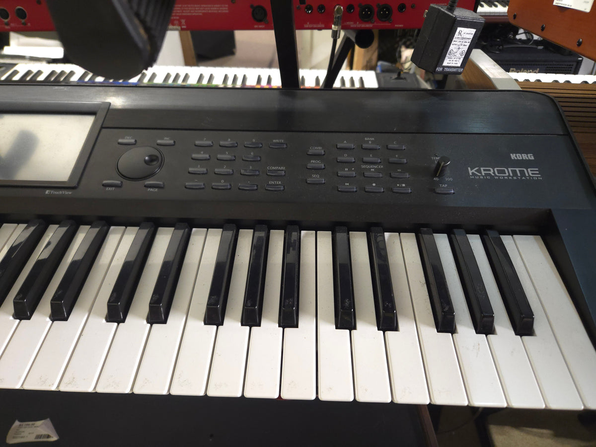 Korg KROME 61-Key Synthesizer Workstation 2010s - Local Pickup Only
