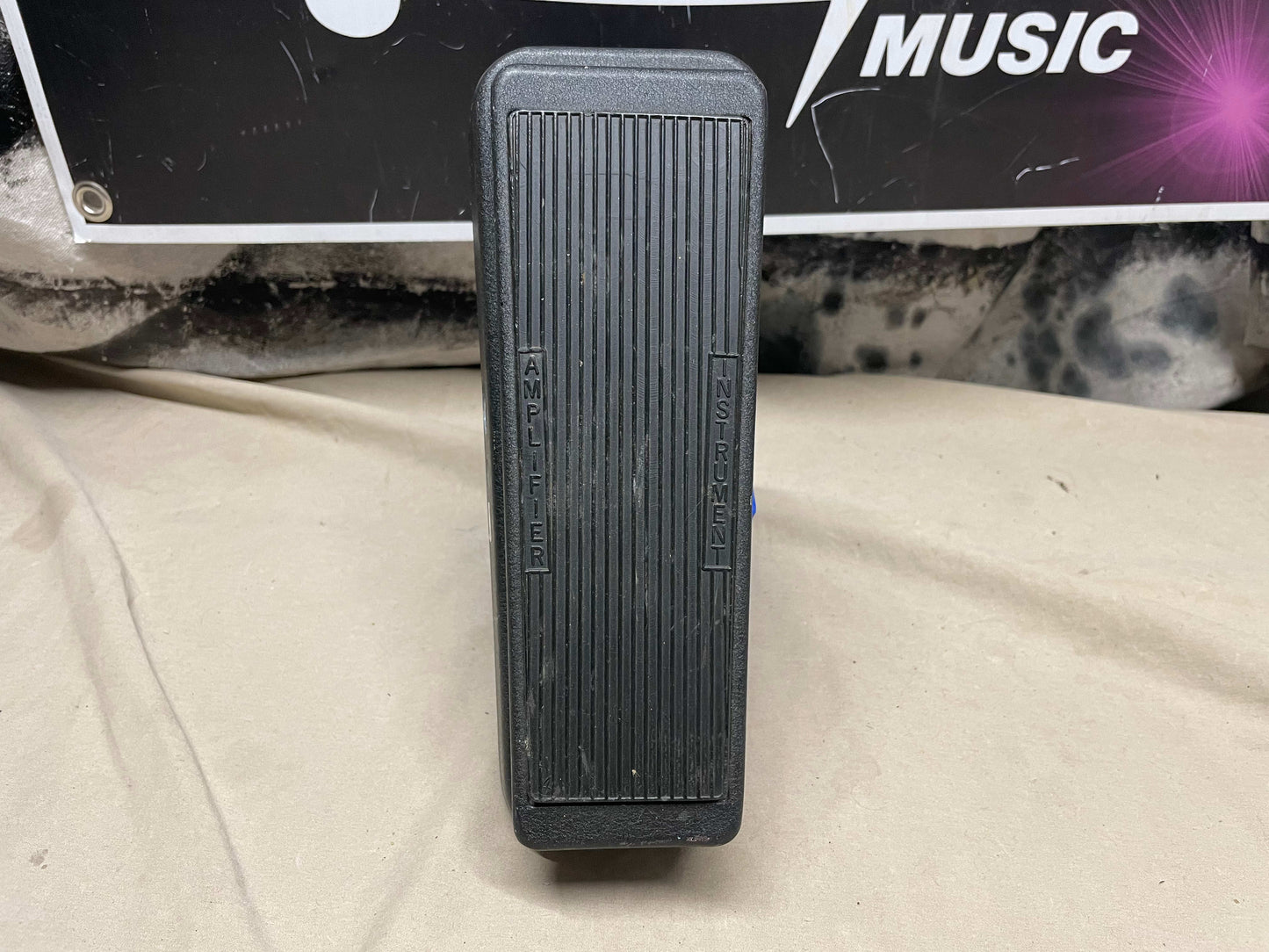 Dunlop JH-1 Jimi Hendrix Signature Model Wah Wah Pedal - missing battery cover