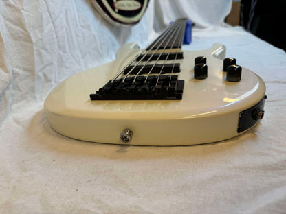 Carvin LB76 LB-76 6-string Bass with Case - s/n 43381 - Pearloid White