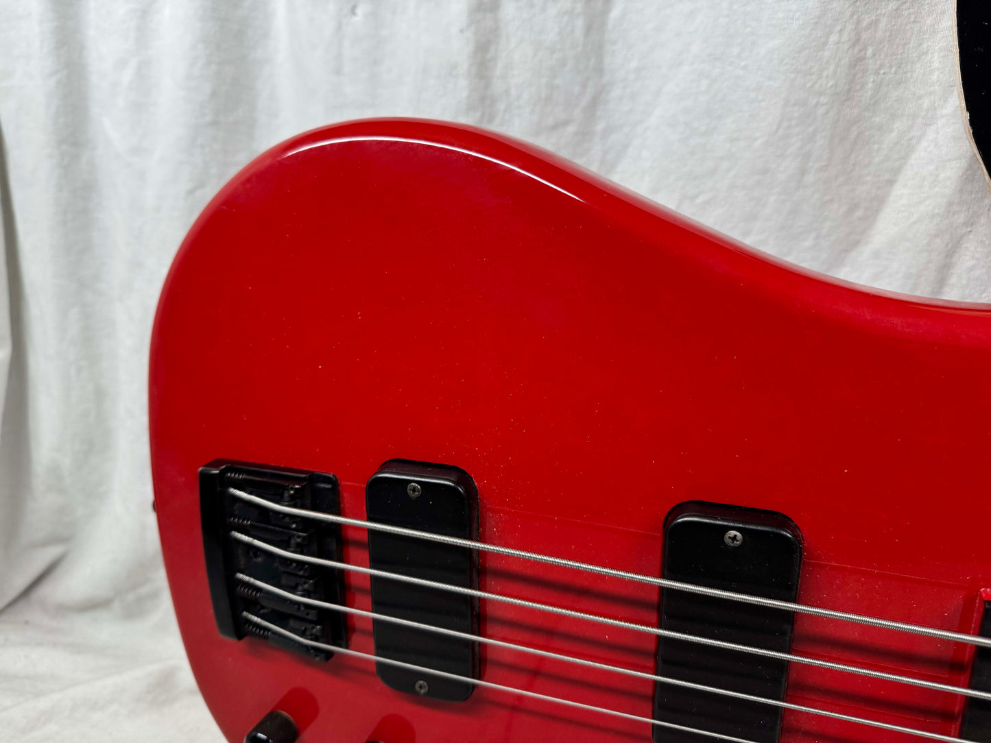 Gibson Bass IV 4-string Bass with Case 1987 - Red