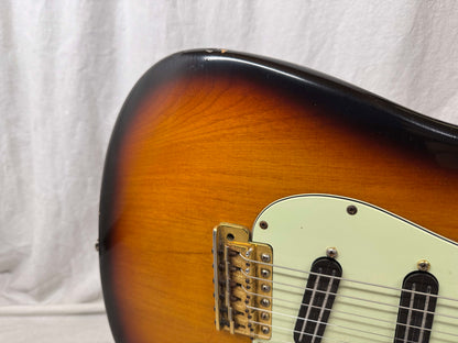Fender USA SRV Stevie Ray Vaughan Signature Stratocaster Guitar with DiMarzio Hot Rails pickups + Case 1994 - 3-Color Sunburst / Pau Ferro fingerboard