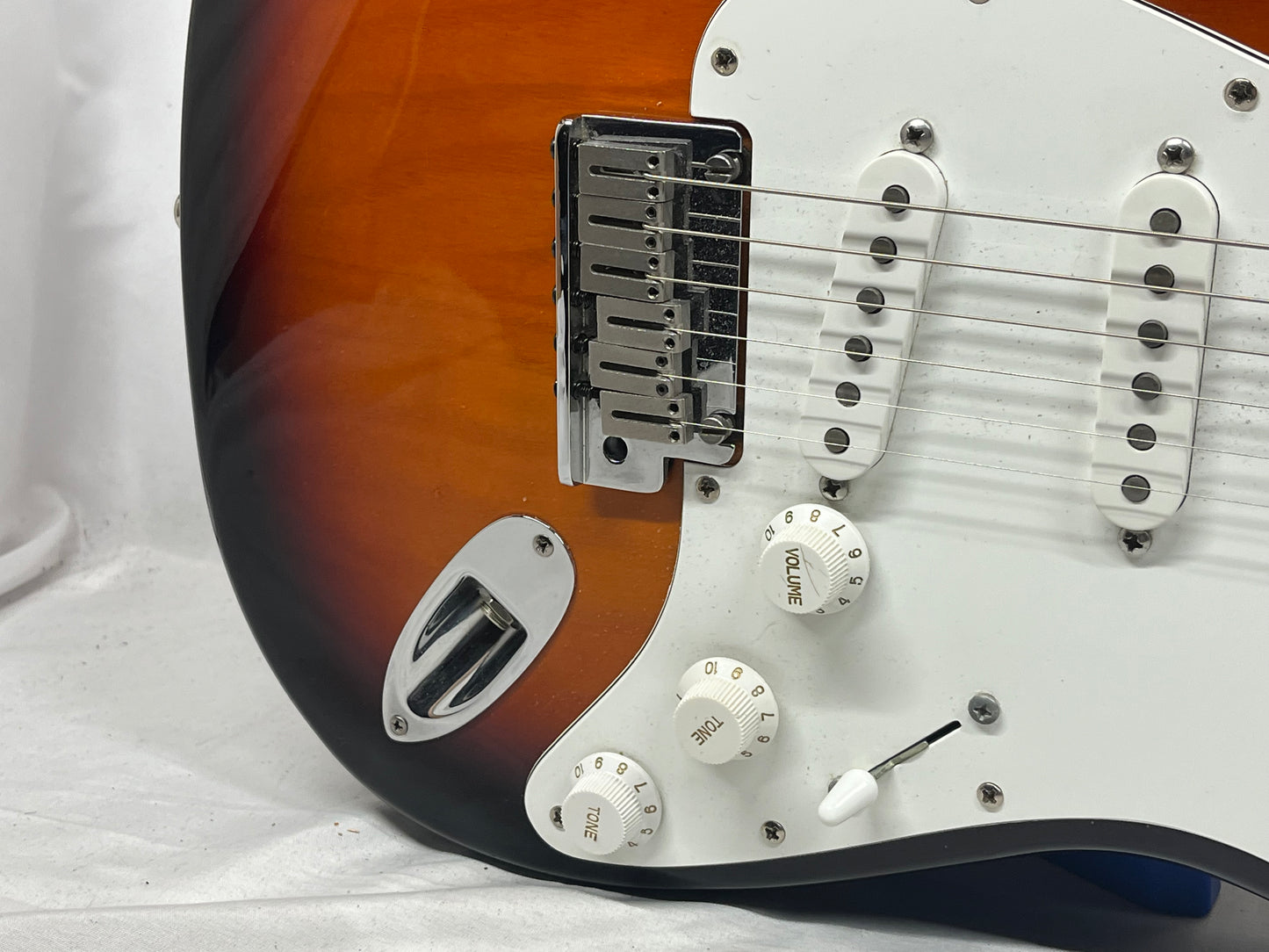 Fender Deluxe Stratocaster Strat Plus Electric Guitar - Antique Burst