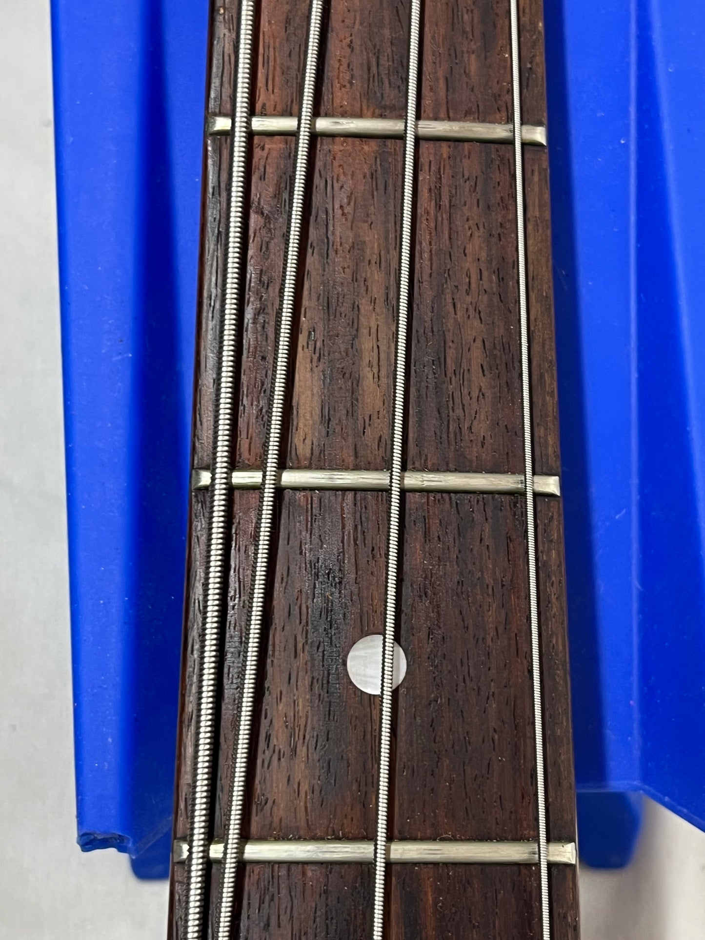 Yamaha Broad Bass VI 4-String Doublecut Electric Bass