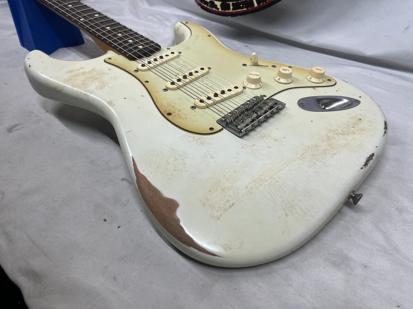 Fender Road Worn '60s Stratocaster Strat Electric Guitar 2010 - Olympic White
