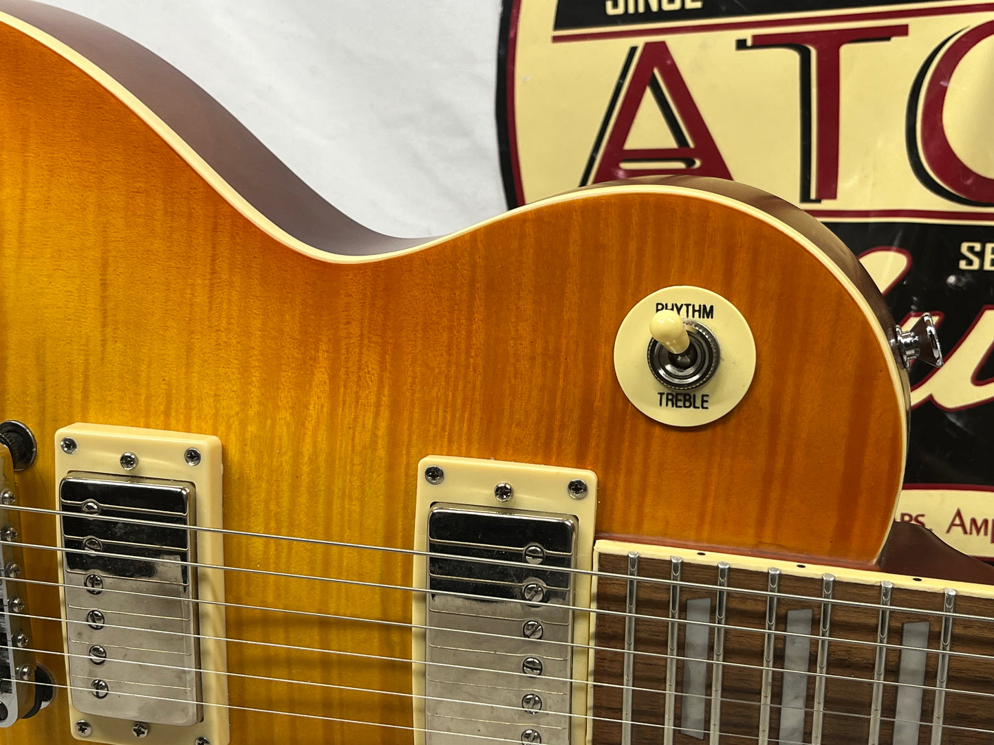IYV ILS-300D Singlecut LP-Style Electric Guitar