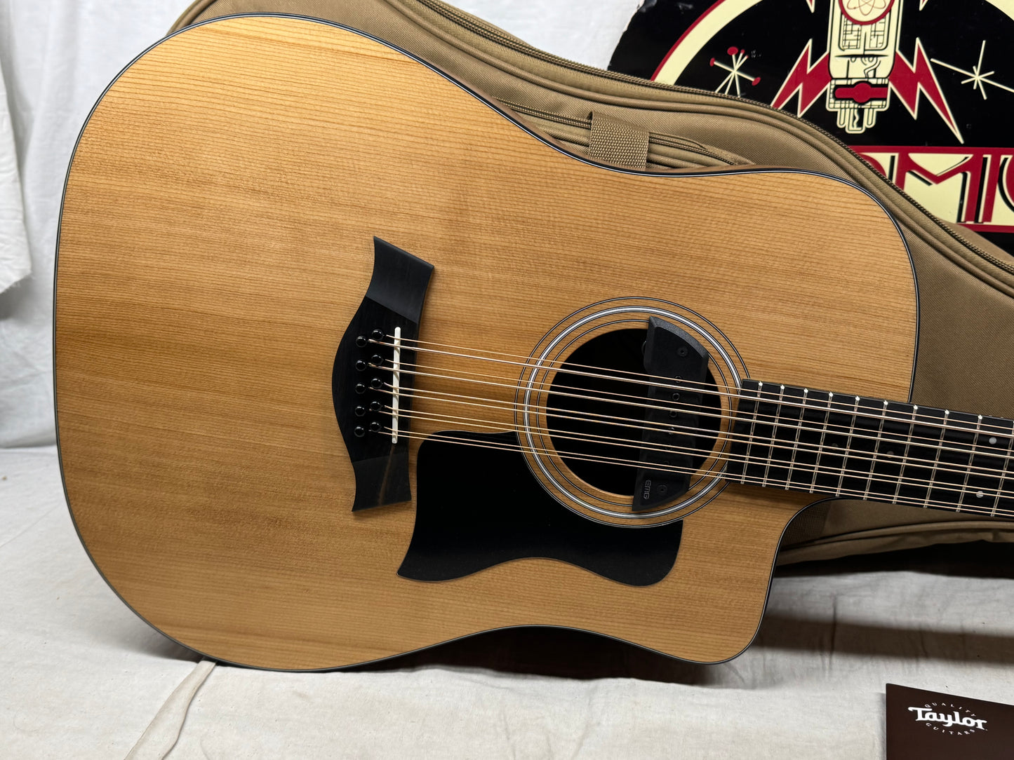 Taylor Somos Collection 150ce Bajo Quinto 10-string Dreadnought Acoustic Guitar with Soft Case 2026