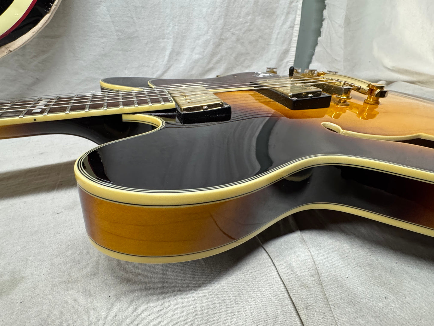 Epiphone Sheraton II 2 Semi-Hollowbody Guitar with Case - MIK Korea 2003 - Vintage Sunburst