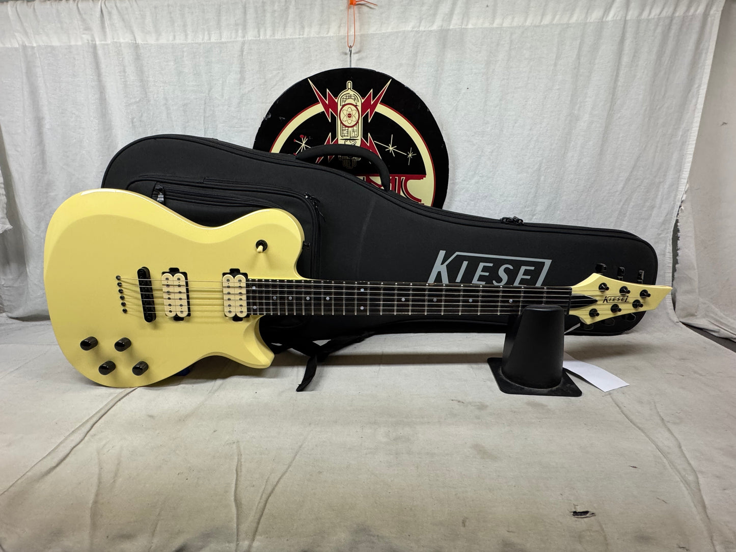 Kiesel SCB6 Singlecut Guitar with Gig Bag