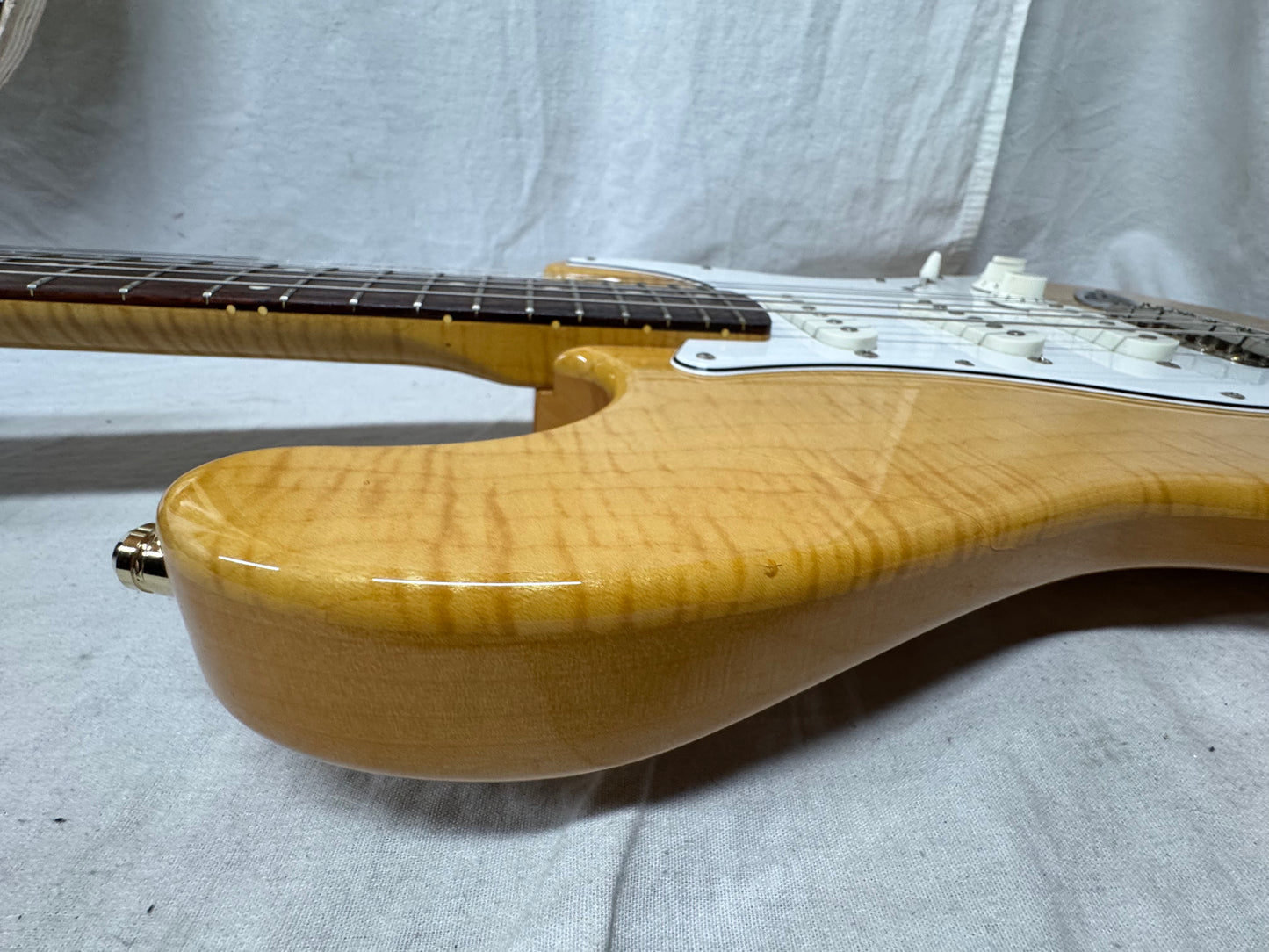 Fender Foto Flame Stratocaster Guitar with Case - MIJ Made In Japan 1994