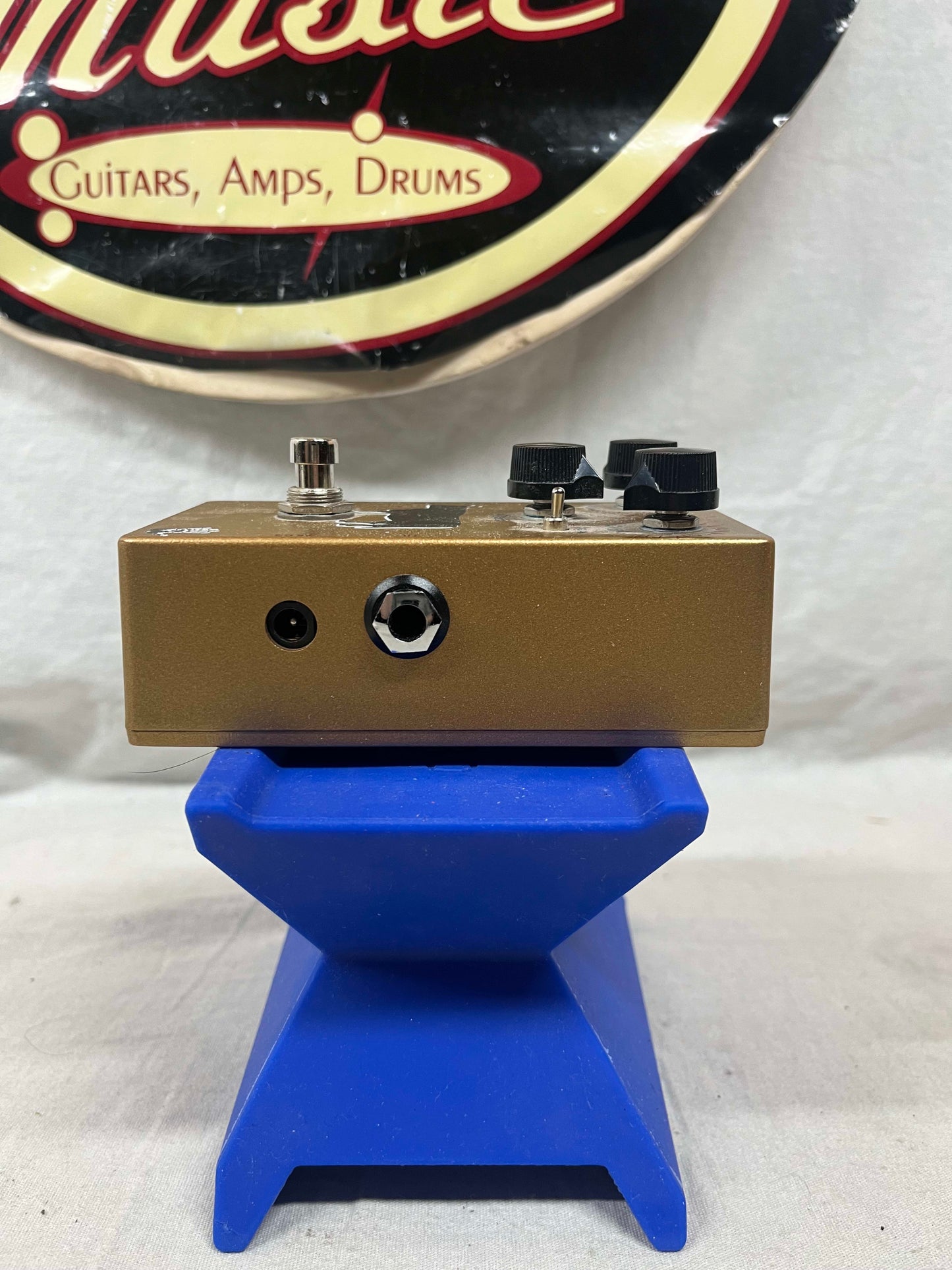 Mojo Hand FX Sacred Cow Overdrive Pedal with Box