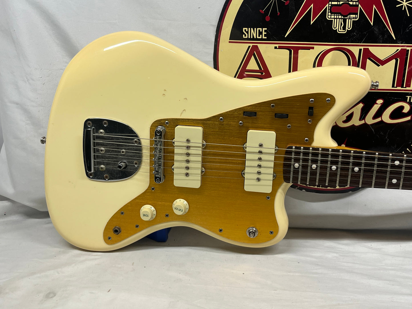 Squier J Mascis Jazzmaster Electric Guitar - Vintage White
