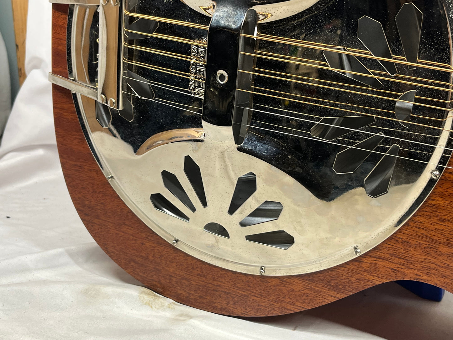 Gretsch G9200 Boxcar Round-Neck Acoustic Resonator Guitar