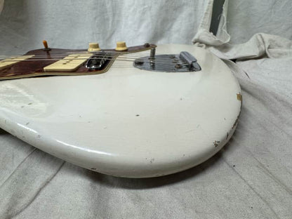 Fender USA Jazzmaster Guitar with Case - Image 18