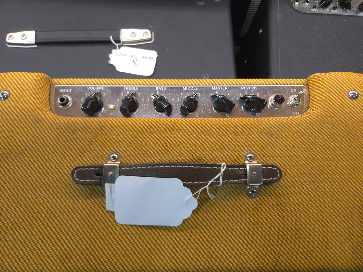 Fender Blues Junior Lacquered Tweed 15-Watt 1x12" Guitar Combo 2016 - Present - Lacquered Tweed - Local Pickup Only