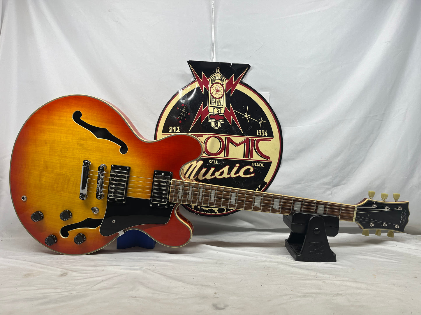 Michael Dolsey Designs Double Cutaway Semi-Hollow Body Electric Guitar