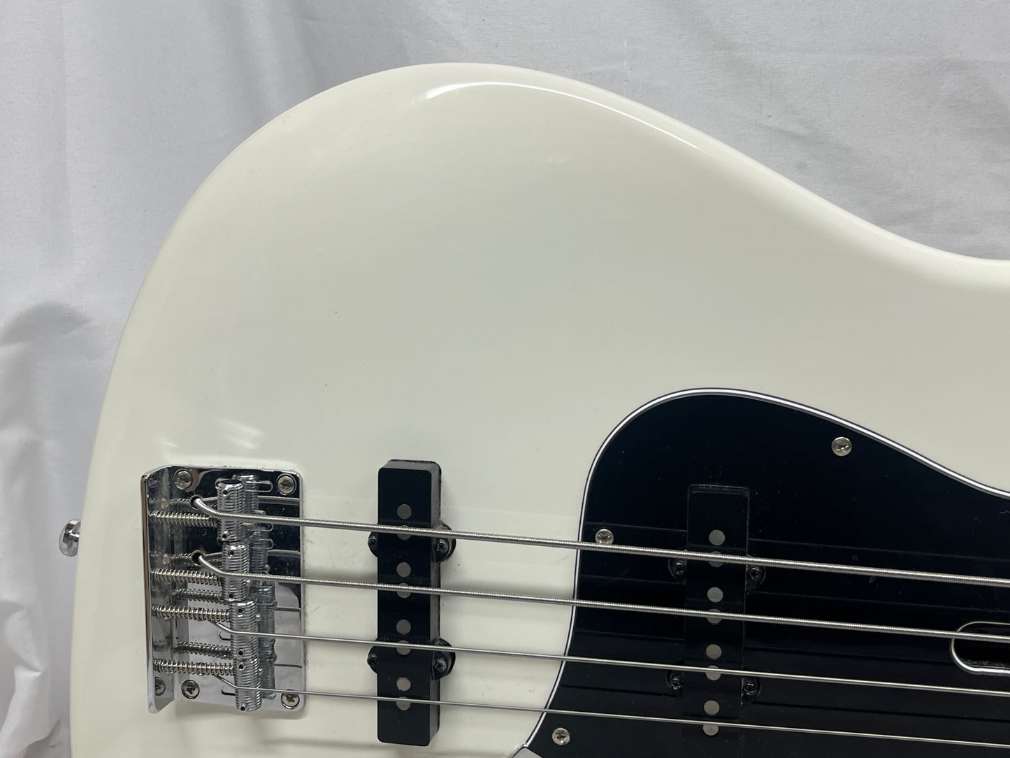 Sire Marcus Miller V7 4- String J-Style Electric Bass
