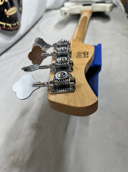 Sire Marcus Miller V7 4- String J-Style Electric Bass
