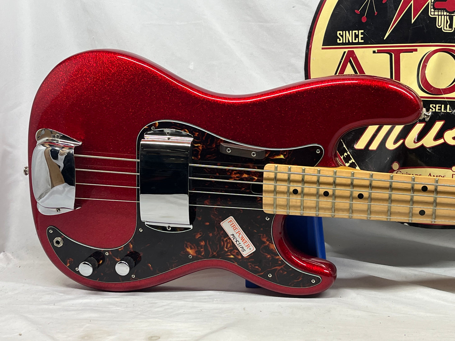 Memphis Doublecut 4-String P-Style Electric Bass