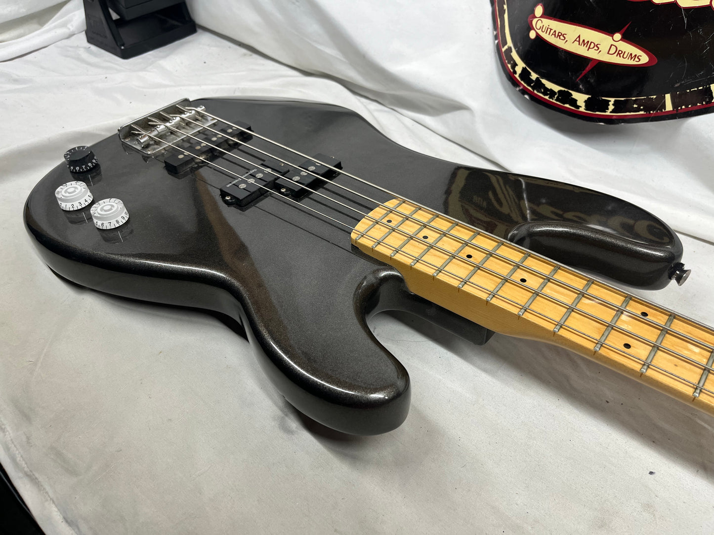 Stage HD1200 Doublecut 4-String Electric P-Style Bass
