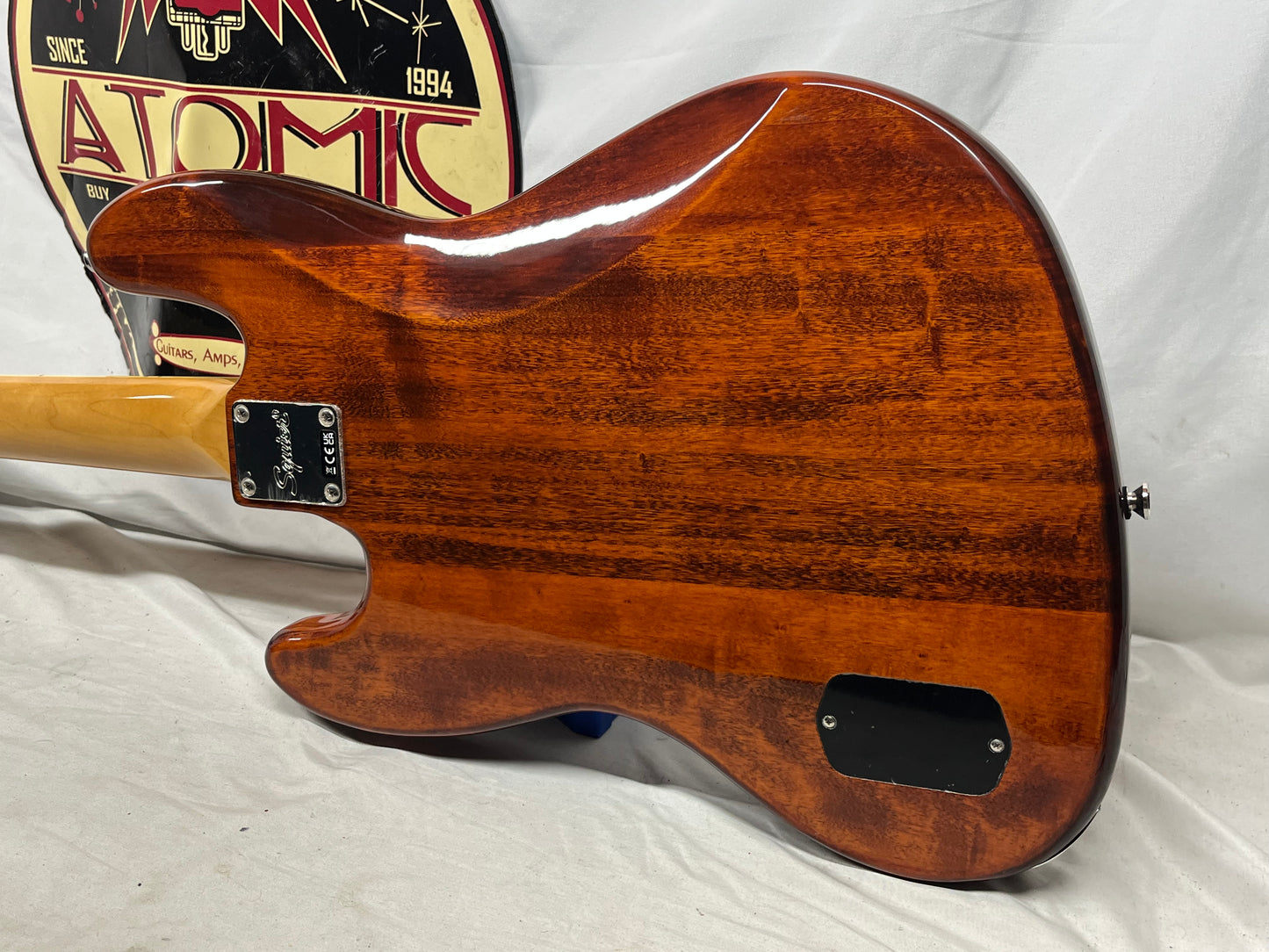 Squier Classic Vibe Active '70s 4-String Electric Jazz Bass - Mocha