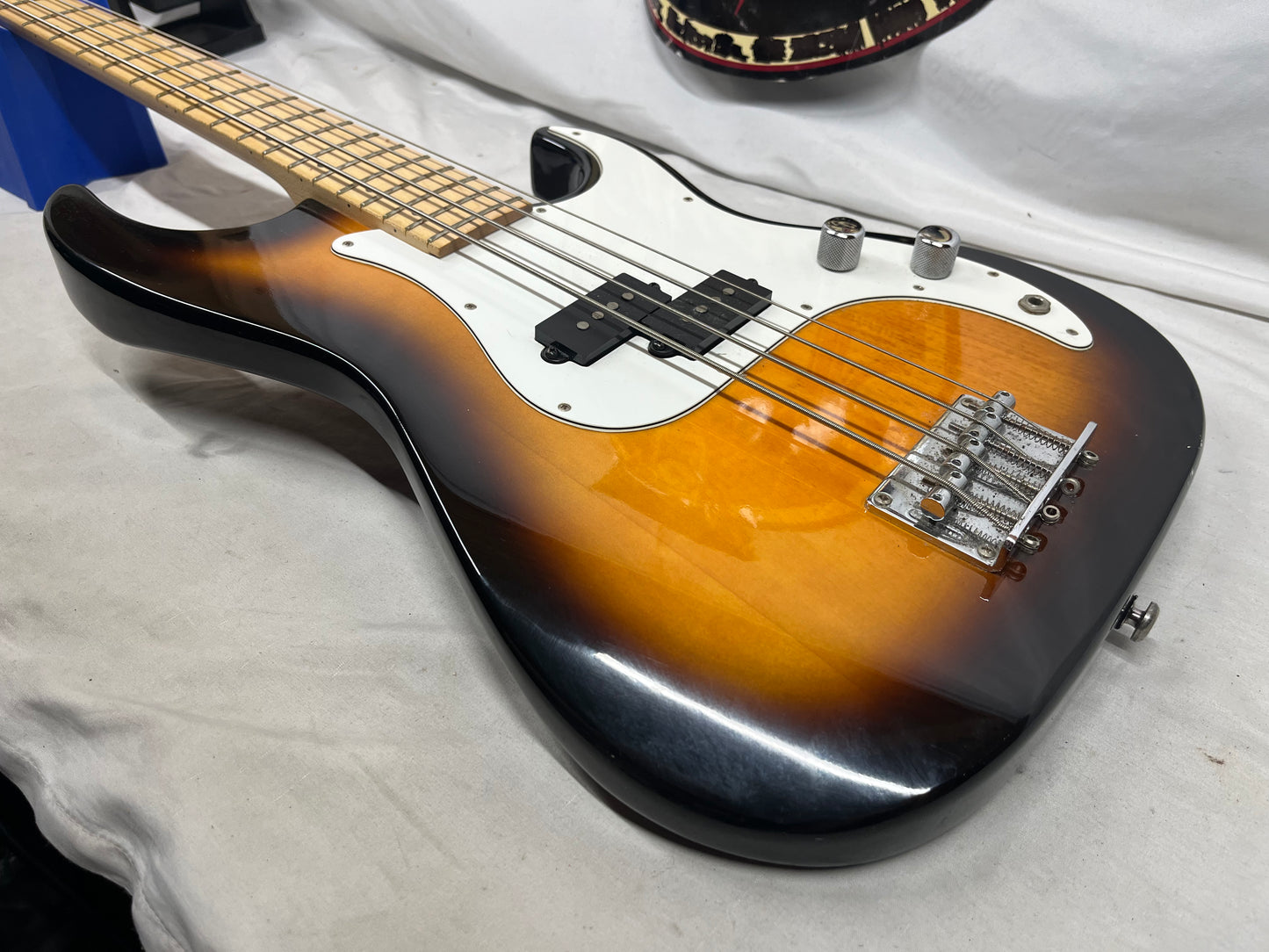 Samick Greg Bennett Corsair CR2 4-String Doublecut P-Style Bass