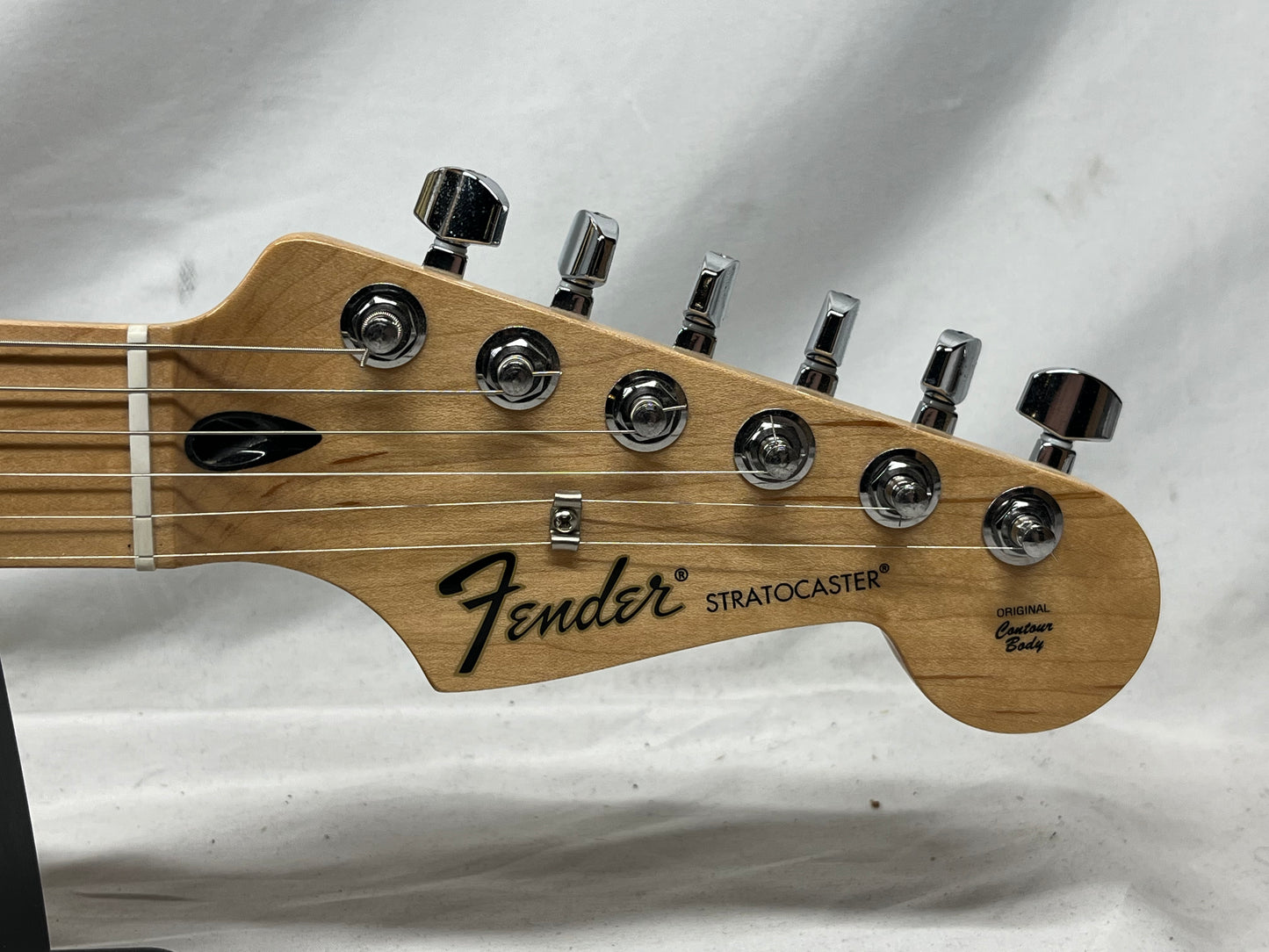 Fender Standard Stratocaster MIM - Made in Mexico Electric Guitar