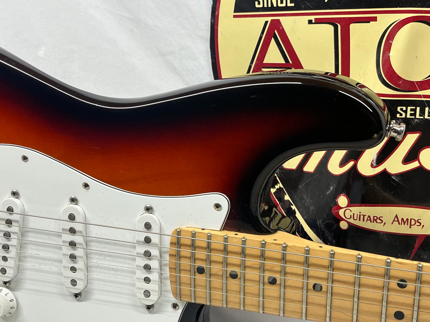Fender Deluxe Stratocaster Strat Plus Electric Guitar - Antique Burst