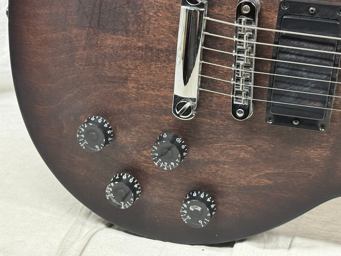 Gibson LPJ Les Paul Guitar 2013