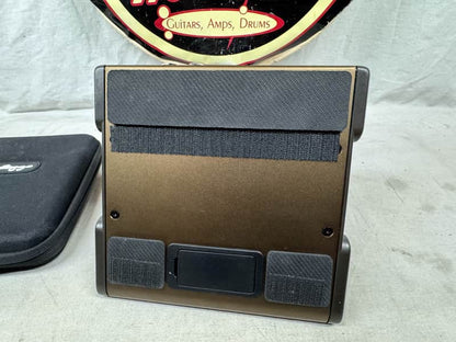 LR Baggs l.r. Venue Full Isolation D.I. di Acoustic Instrument Preamp Pedal with Soft Case - Image 7