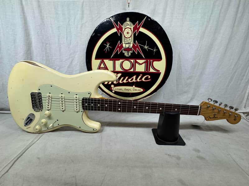 Fender Road Worn '60s Stratocaster Guitar