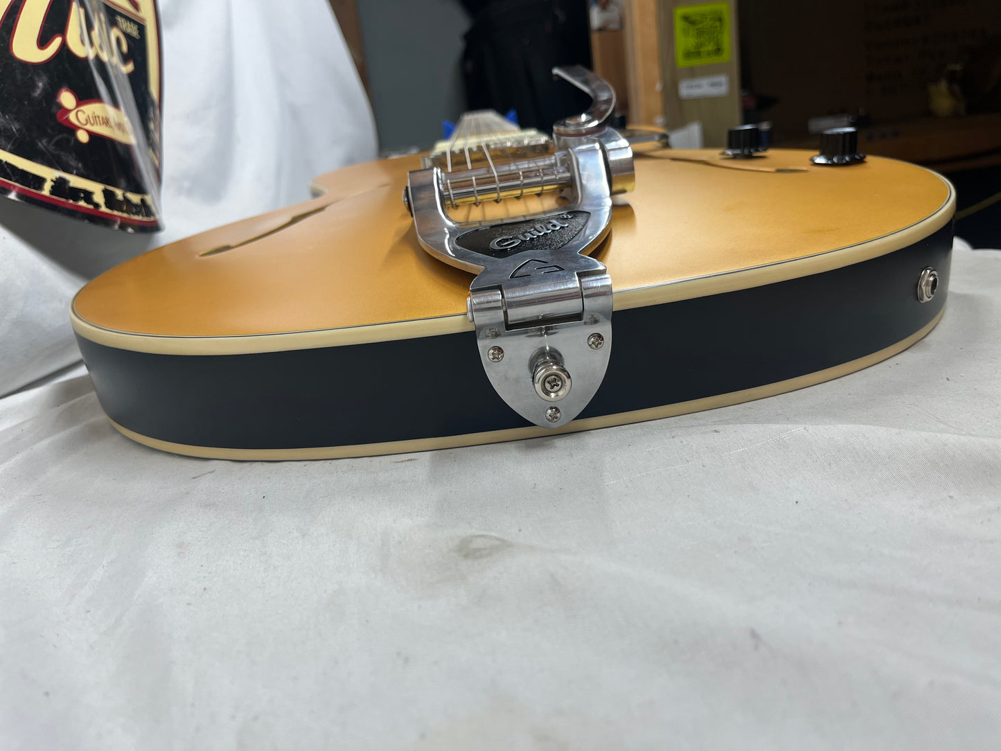 Guild SF-1 Starfire 1 Jet 90 Semi-Hollow Body Electric Guitar - Satin Gold