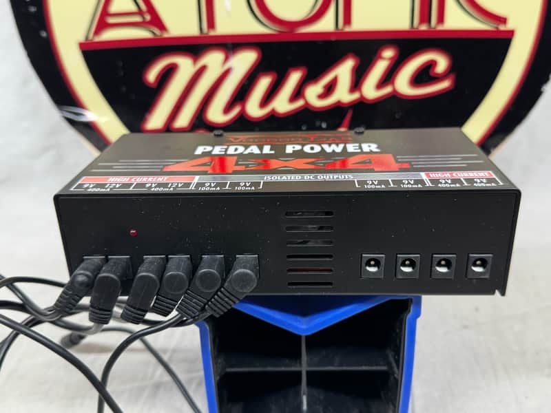 Voodoo Lab Pedal Power 4x4 Pedal Power Supply with Cables - Image 4