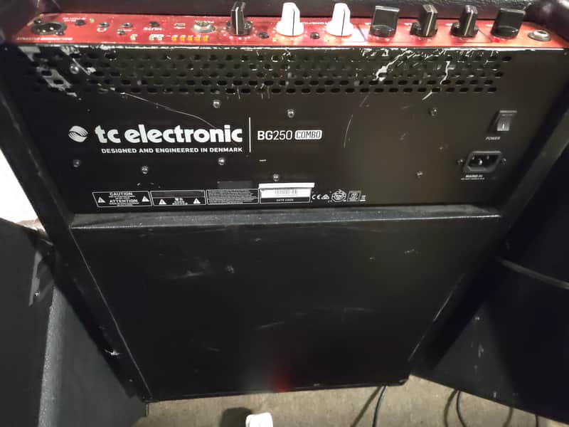 TC Electronic BG250-210 Bass Combo - Image 3