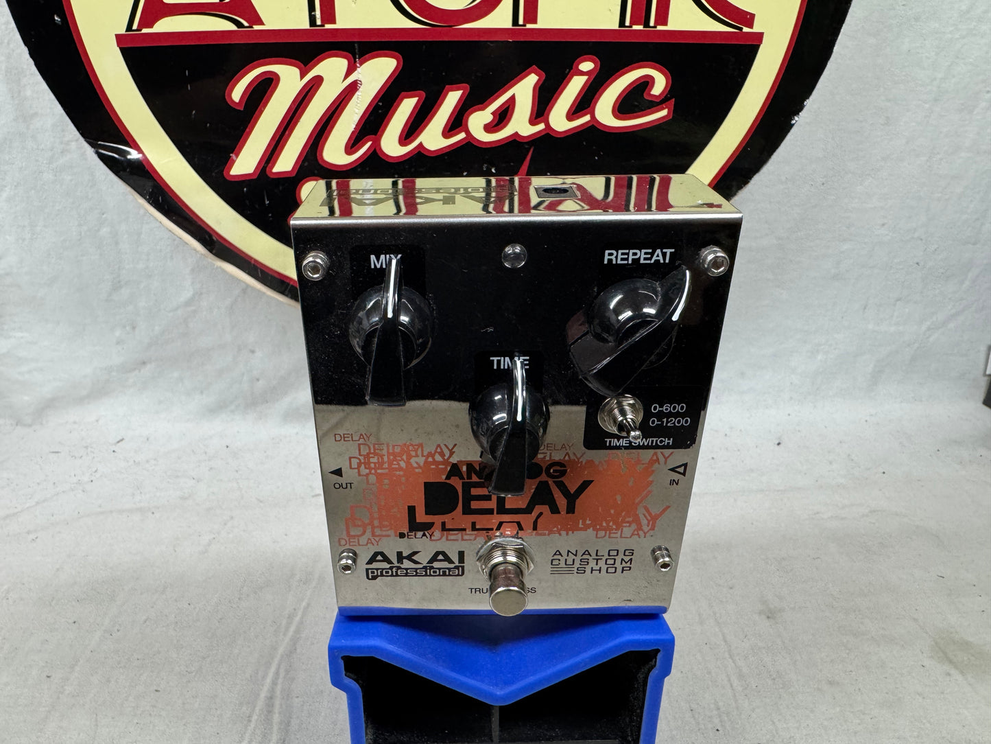 Akai Analog Custom Shop Analog Delay Pedal