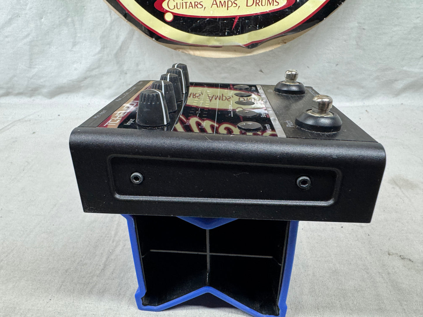 TC Helicon VoiceTone Correct Auto-Pitch Correction / EQ Vocal Effects Pedal with Power Supply