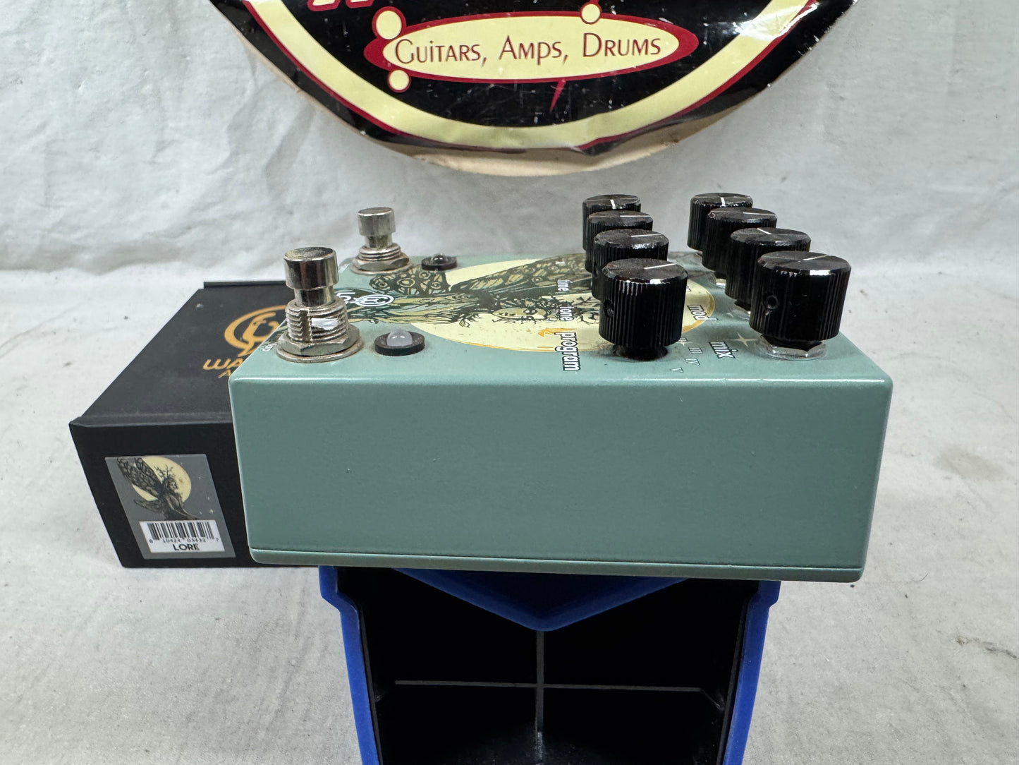 Walrus Audio Lore Reverse Soundscape Generator Reverb Pedal with Box
