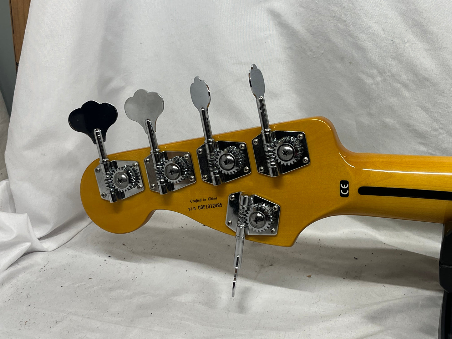 Fender Modern Player Jazz Bass V 5-String Electric Bass
