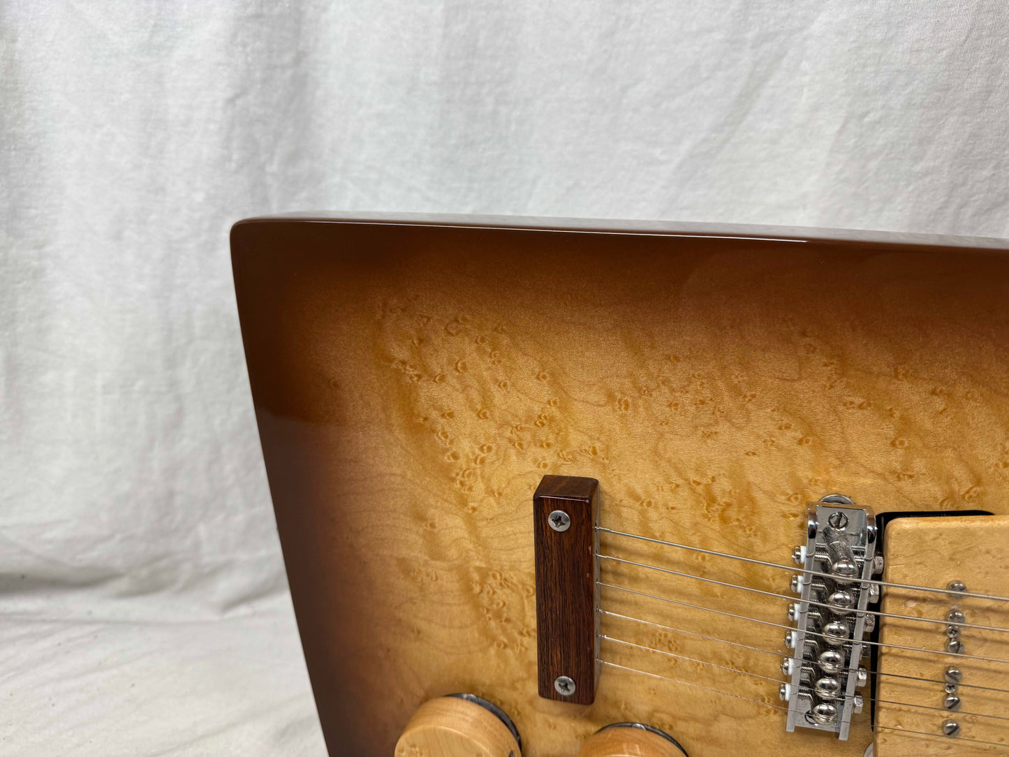 Emery Atom Smasher 6-string Electric Guitar