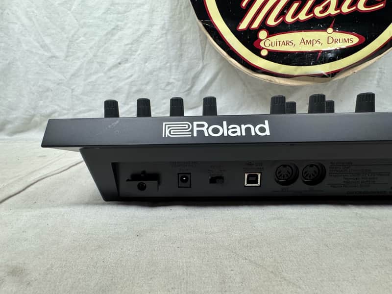 Roland JD-Xi Synthesizer Keyboard with Power Supply - Image 10